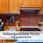 Huettenchalet Waldschatz Mit Sauna, Kamin Und Eingezaeunt Alpirsbach