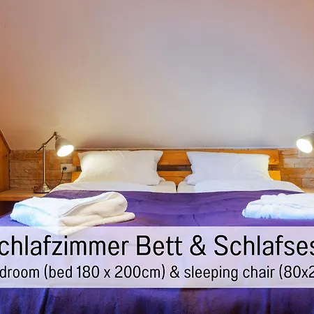 Huettenchalet Waldschatz *